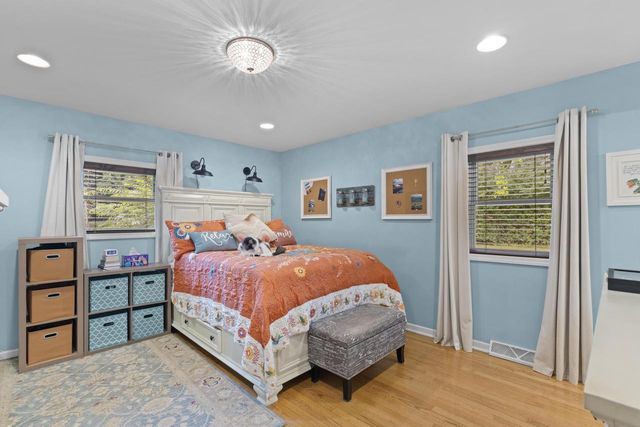 11456 N Solar AVENUE, Mequon, WI 53097