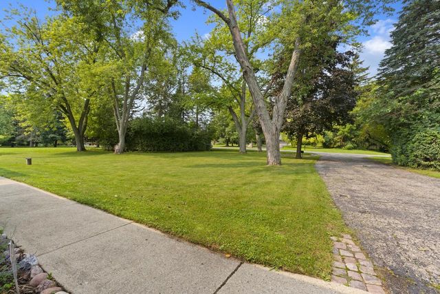 11456 N Solar AVENUE, Mequon, WI 53097