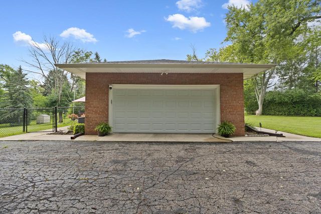 11456 N Solar AVENUE, Mequon, WI 53097
