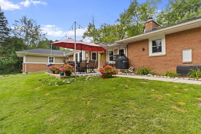 11456 N Solar AVENUE, Mequon, WI 53097
