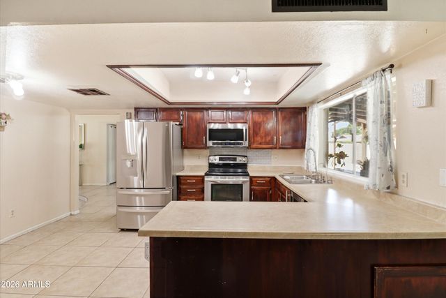 4601 W GOLDEN Lane, Glendale, AZ 85302