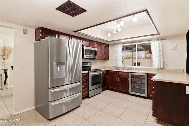 4601 W GOLDEN Lane, Glendale, AZ 85302