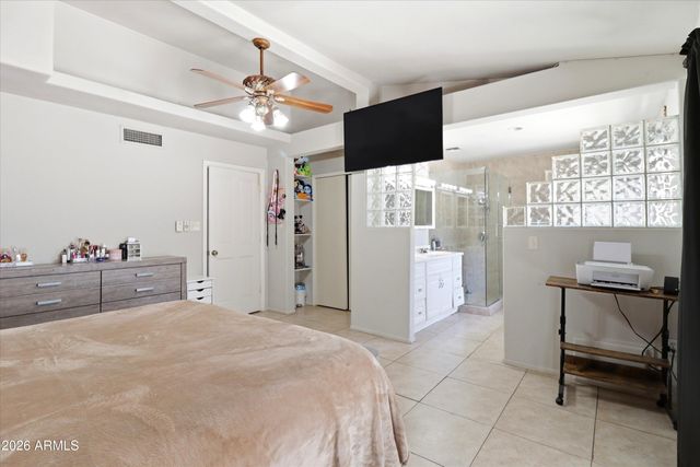 4601 W GOLDEN Lane, Glendale, AZ 85302