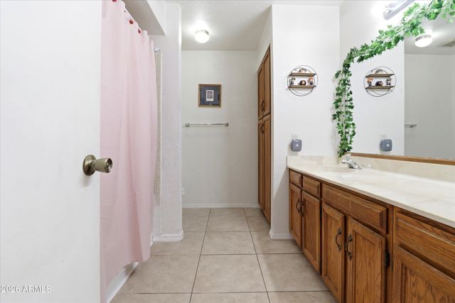 4601 W GOLDEN Lane, Glendale, AZ 85302