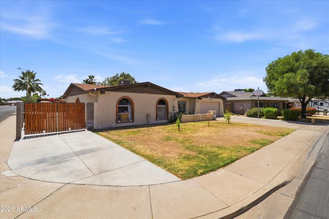 4601 W GOLDEN Lane, Glendale, AZ 85302