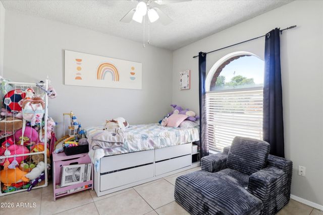 4601 W GOLDEN Lane, Glendale, AZ 85302