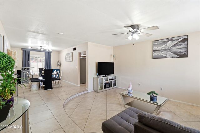 4601 W GOLDEN Lane, Glendale, AZ 85302