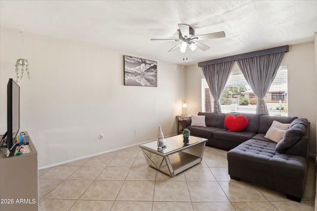 4601 W GOLDEN Lane, Glendale, AZ 85302