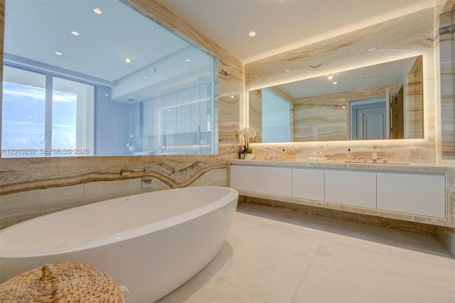17901 Collins Ave 3103, Sunny Isles Beach, FL 33160