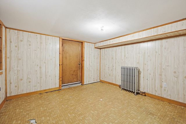 86 Hawthorne St, Boston, MA 02131