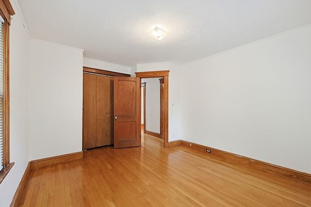 86 Hawthorne St, Boston, MA 02131