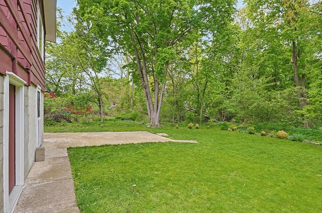 86 Hawthorne St, Boston, MA 02131