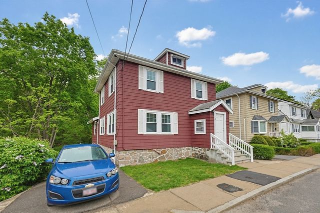 86 Hawthorne St, Boston, MA 02131