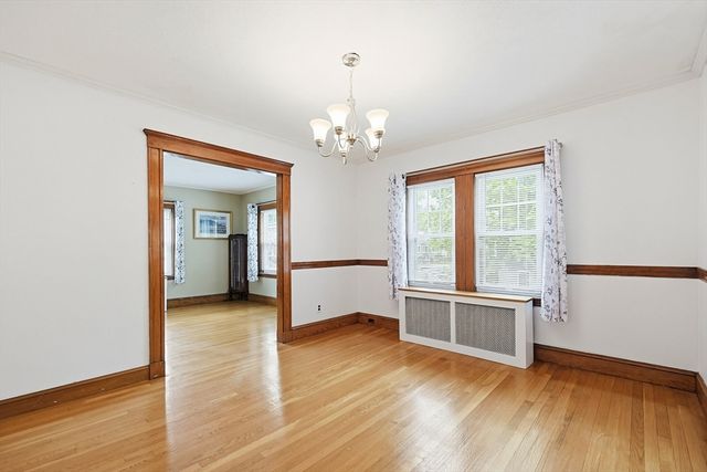 86 Hawthorne St, Boston, MA 02131