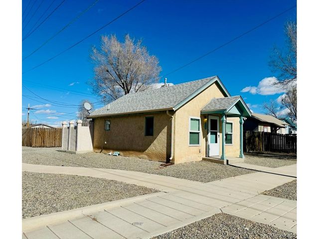 131 10th St, Alamosa, CO 81101