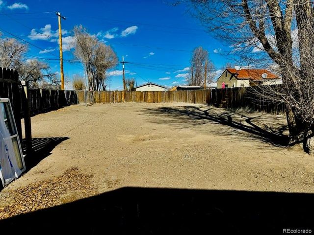 131 10th St, Alamosa, CO 81101