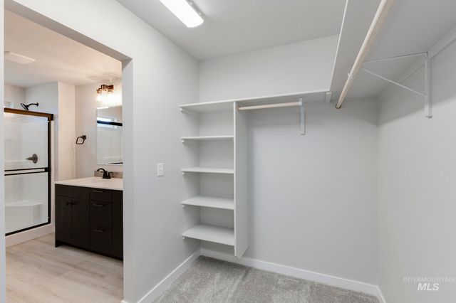 1071 Woods Bog Ave, Middleton, ID 83644