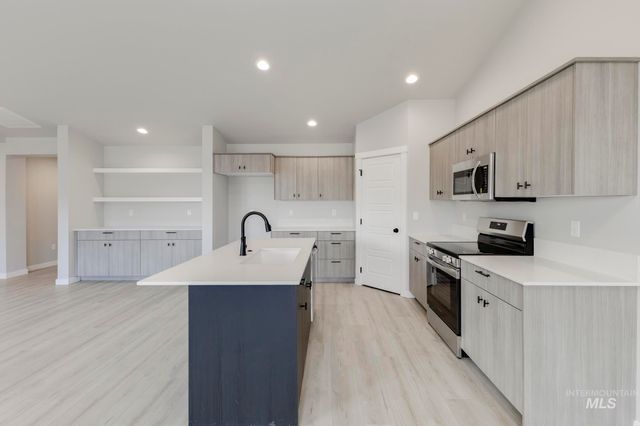 1071 Woods Bog Ave, Middleton, ID 83644