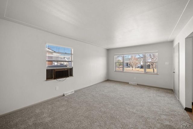 943 Bragdon Ave, Pueblo, CO 81004