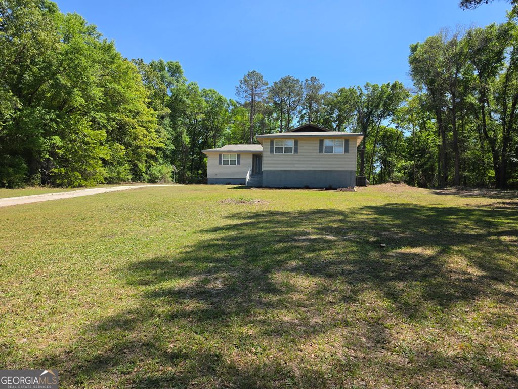 565 Dennard Road, Dry Branch, GA 31020
