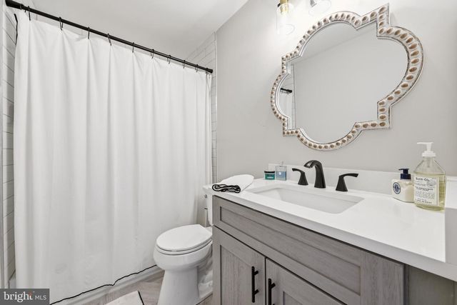 262 GRISSCOM CT, Marlton, NJ 08053