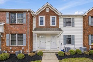 152 Olde Stone Lane, Lancaster, NY 14086