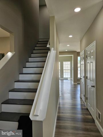 2 DEERFIELD, Seabrook, NJ 08302