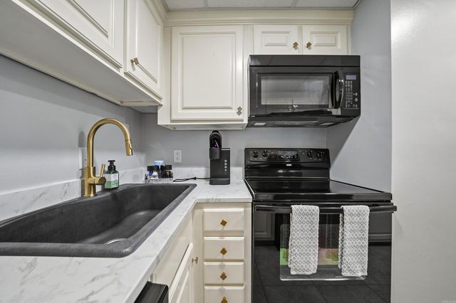740 Weston Rd Apt 810, Hot Springs, AR 71913