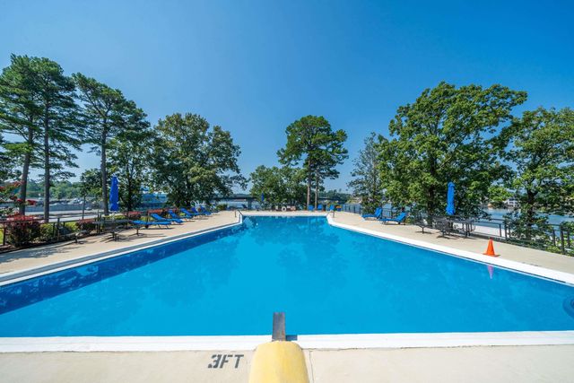 740 Weston Rd Apt 810, Hot Springs, AR 71913