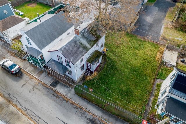 19 Jenney St, New Bedford, MA 02740