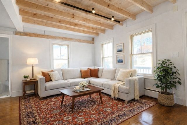 19 Jenney St, New Bedford, MA 02740