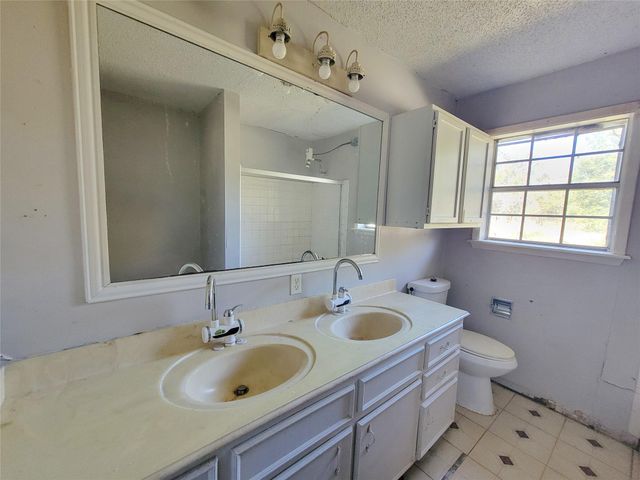 2263 Fm 2610 Road, Cleveland, TX 77327