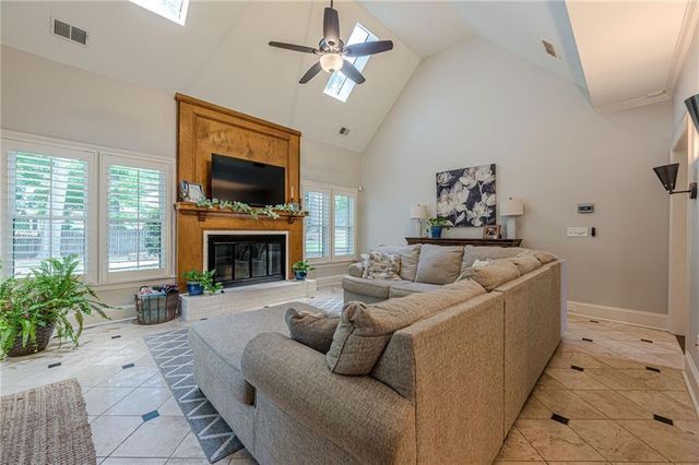 205 Chiswick Close, Johns Creek, GA 30022