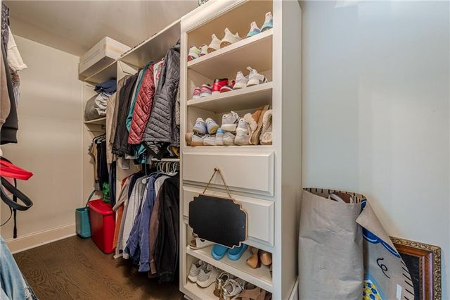 205 Chiswick Close, Johns Creek, GA 30022