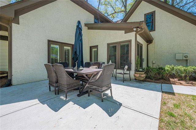 205 Chiswick Close, Johns Creek, GA 30022