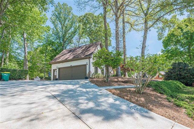 205 Chiswick Close, Johns Creek, GA 30022