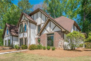 205 Chiswick Close, Johns Creek, GA 30022