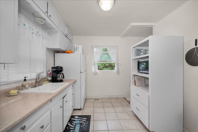 3138 E 33rd Ave, Spokane, WA 99203