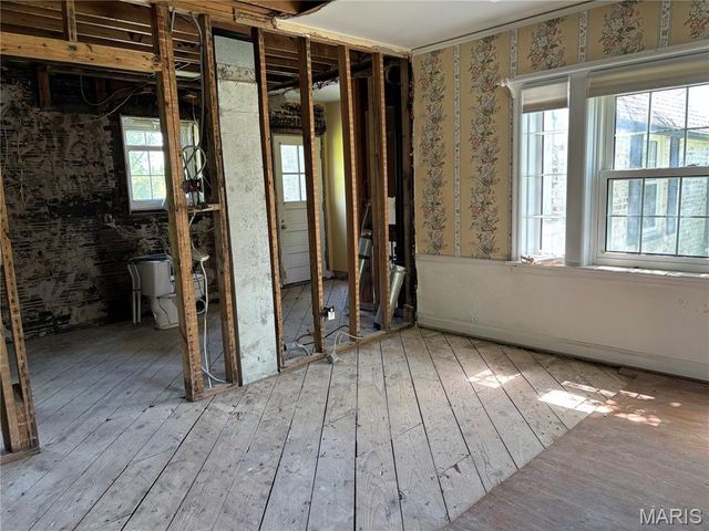 908 Woodshire Lane + Lot A, Creve Coeur, MO 63141