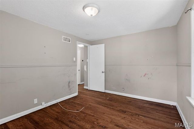 1924 Alert Drive, St Louis, MO 63114