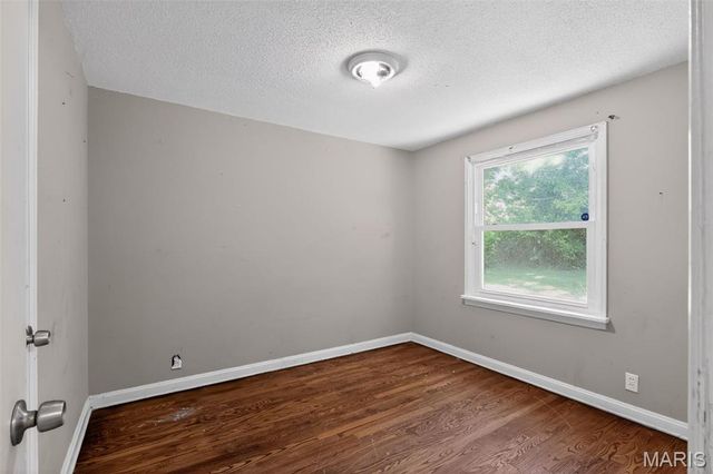 1924 Alert Drive, St Louis, MO 63114