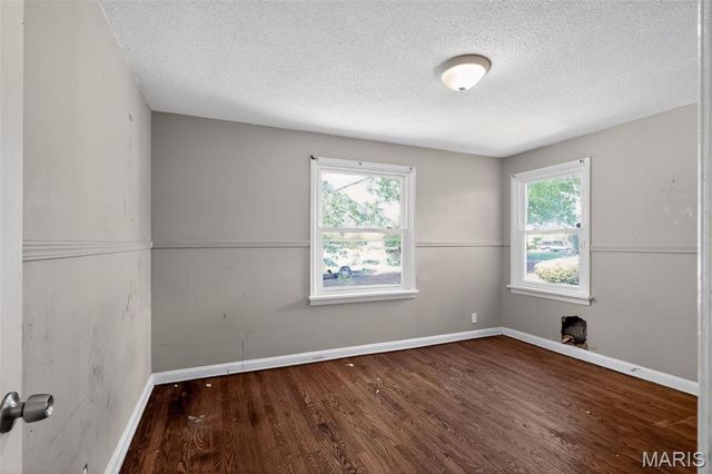 1924 Alert Drive, St Louis, MO 63114