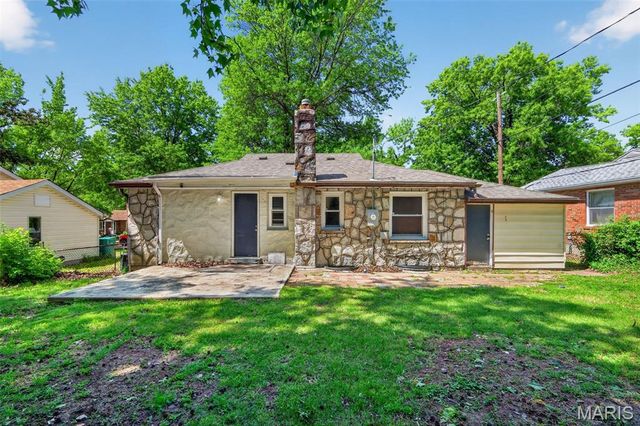 1924 Alert Drive, St Louis, MO 63114
