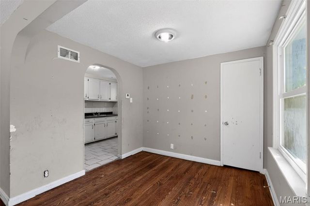 1924 Alert Drive, St Louis, MO 63114