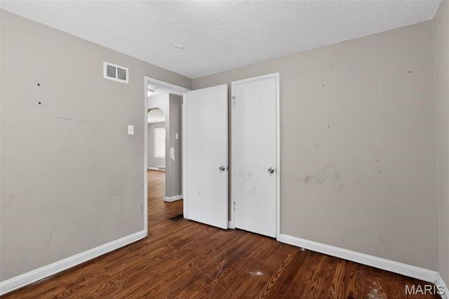 1924 Alert Drive, St Louis, MO 63114