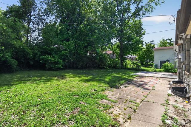 1924 Alert Drive, St Louis, MO 63114
