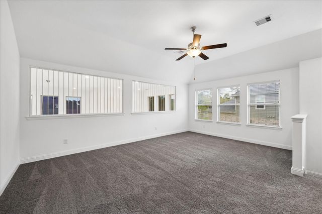 504 Sage Timbers Lane, Pinehurst, TX 77362