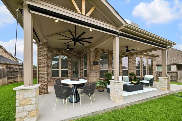 504 Sage Timbers Lane, Pinehurst, TX 77362