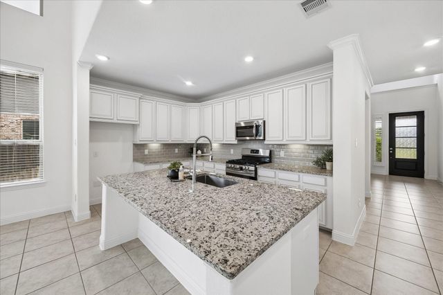 504 Sage Timbers Lane, Pinehurst, TX 77362