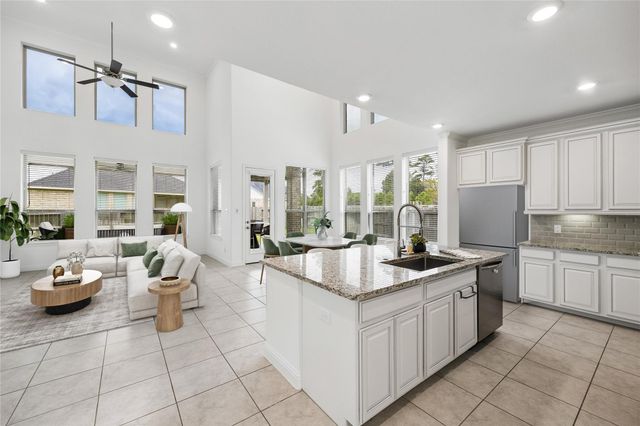 504 Sage Timbers Lane, Pinehurst, TX 77362